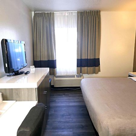 Quality Inn & Suites Longview Kelso Bagian luar foto