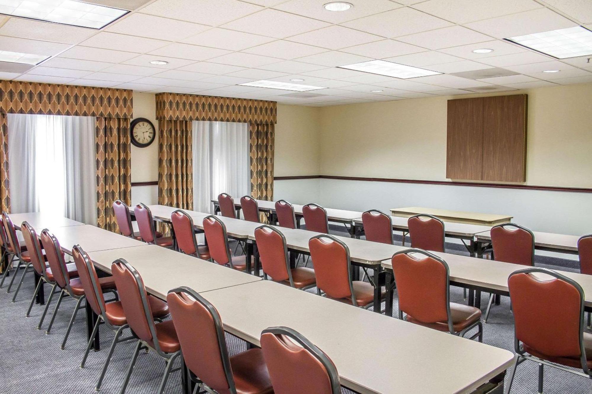 Quality Inn & Suites Longview Kelso Bagian luar foto