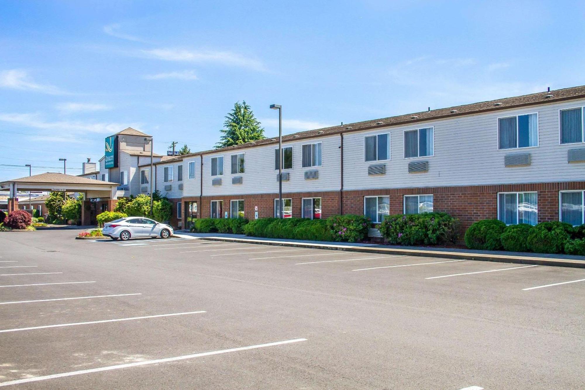 Quality Inn & Suites Longview Kelso Bagian luar foto